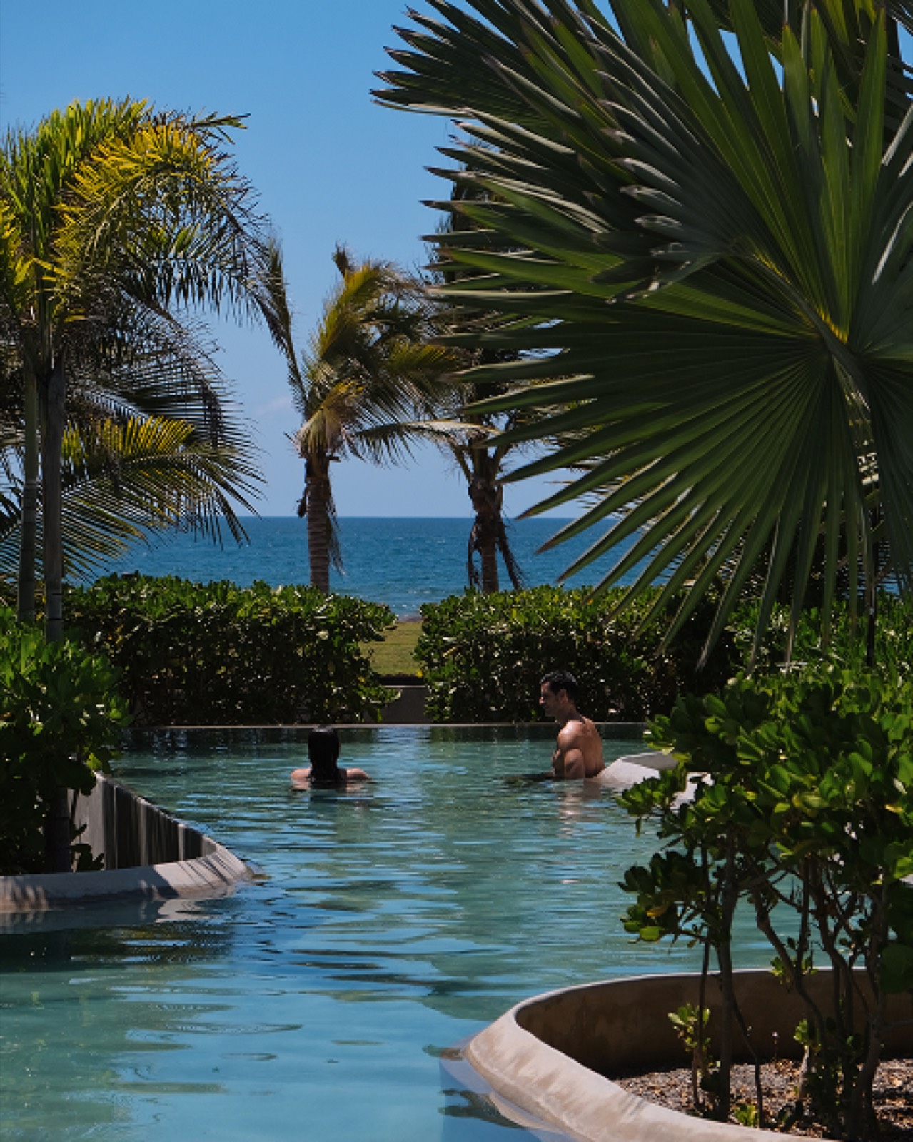 Infinity pool over the ocean at Samas