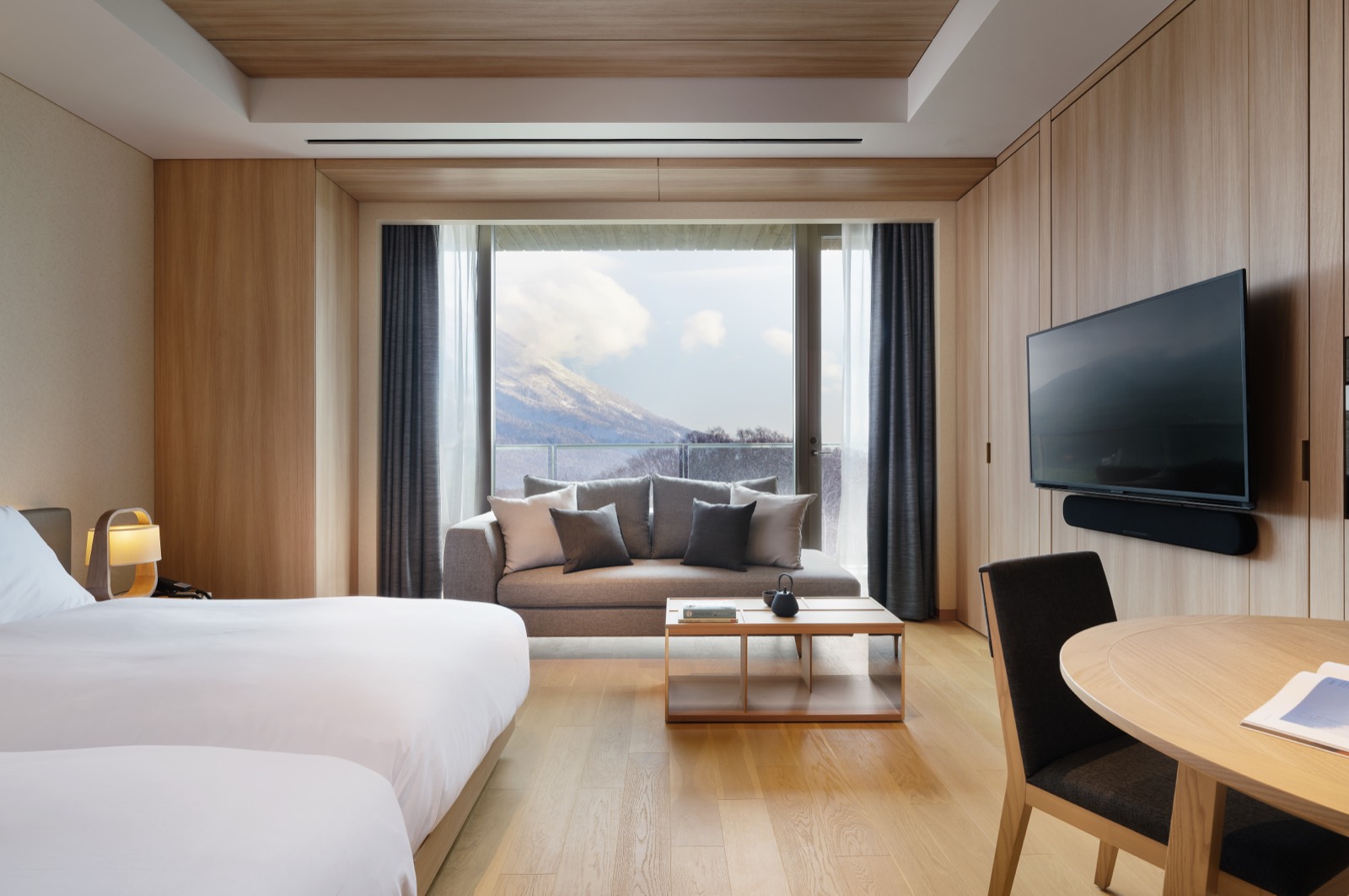Twin room at Setsu Niseko